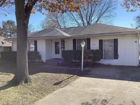 8708 Comer Dr, Dallas, TX 75217