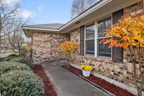 2717 Paula Dr, Denison, TX 75020
