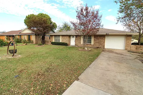 1423 Main St, Kaufman, TX 75142