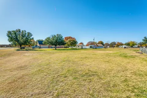 217 Dennis Rd, Lipan, TX 76462