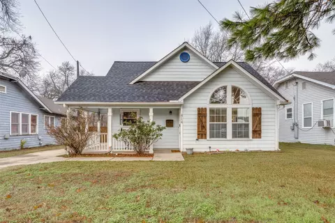 814 N Woods St, Sherman, TX 75092