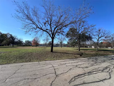 443 Arawe Cir E, Irving, TX 75060