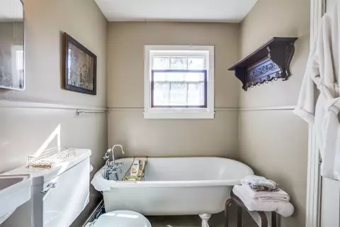 Bath - 205 Johnson St, Terrell, TX 75160 photo 5 of 5