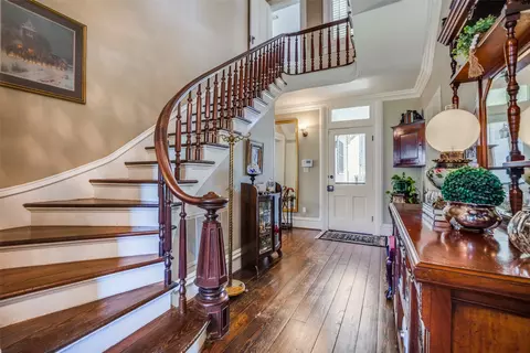 Entry Way - 205 Johnson St, Terrell, TX 75160 photo 1 of 3