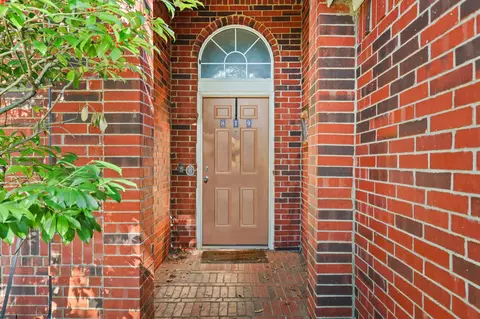819 Chapel Dr, Denton, TX 76205