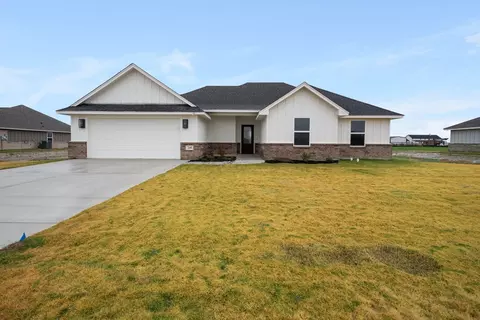 240 Yawney Dr, Lipan, TX 76462