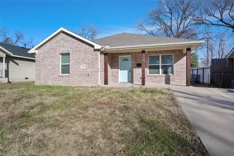 2447 Brandon St, Dallas, TX 75211