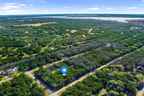 18066 Forrest Dr, Whitney, TX 76692