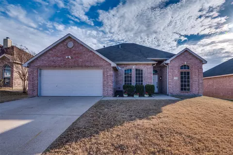 3014 Wren Ln, Midlothian, TX 76065