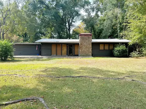 402 Dellwood Dr, Mount Pleasant, TX 75455
