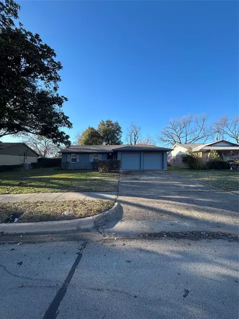 13319 Shahan Dr, Farmers Branch, TX 75234
