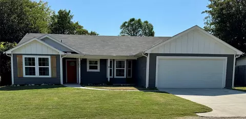 102 W Main St, Rio Vista, TX 76093
