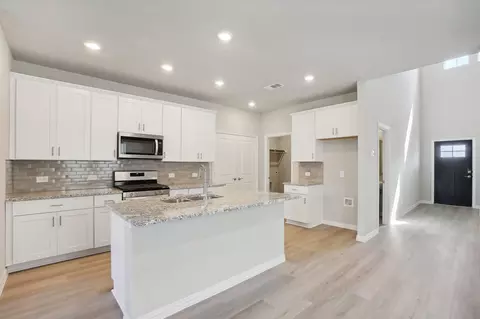 600 Hemingway Ln, Lowry Crossing, TX 75069