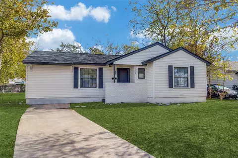 11312 Barbarosa Dr, Dallas, TX 75228