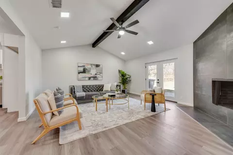 3300 Glenmont Dr, Fort Worth, TX 76133