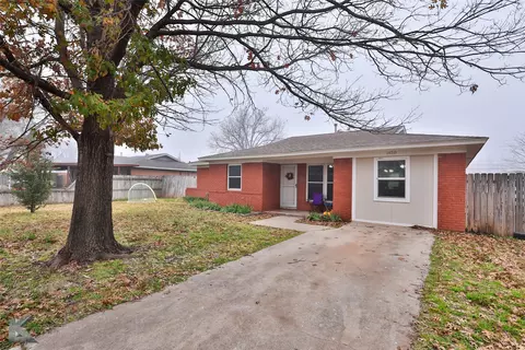 1458 Bel Air Dr, Abilene, TX 79603
