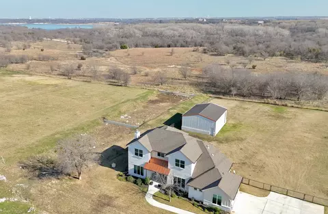 8096 Cutter Corral Rd, Fort Worth, TX 76126