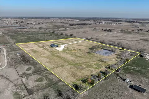 4047 Old Town Rd, Whitesboro, TX 76273