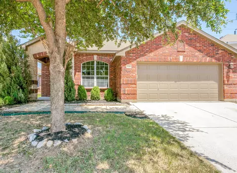 15428 Adlong Dr, Roanoke, TX 76262