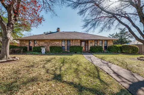1206 Wellington Dr, Duncanville, TX 75137
