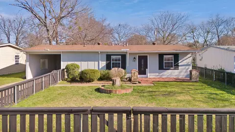 810 Jardin Dr, Mesquite, TX 75149