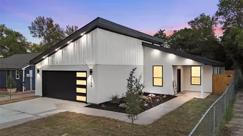 2730 E Overton Rd, Dallas, TX 75216
