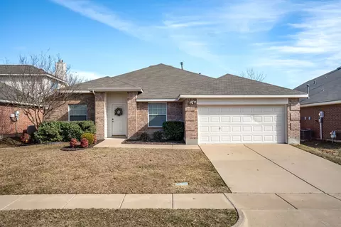 8228 Delafield Dr, Fort Worth, TX 76131