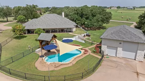 2611 Wills Way Dr, Granbury, TX 76049