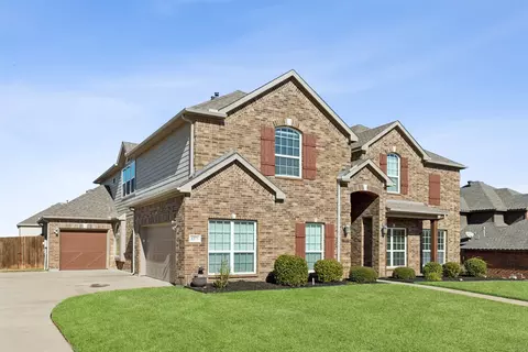 1273 Forest Green Dr, Kennedale, TX 76060