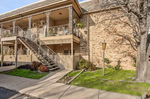 4407 Bellaire Dr S #116S, Fort Worth, TX 76109