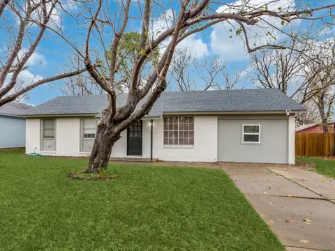 636 Cheltenham Dr, Everman, TX 76140