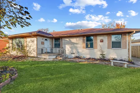 9003 Jennie Lee Ln, Dallas, TX 75227