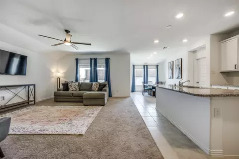 Entry Way - 5124 Unity Dr, Denton, TX 76207 photo 4 of 5