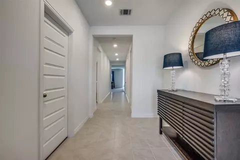 Entry Way - 5124 Unity Dr, Denton, TX 76207 photo 2 of 5