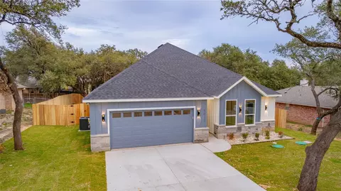 5013 Guadalupe Ct, Granbury, TX 76048
