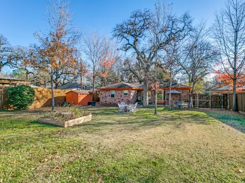 602 Clebud Dr, Euless, TX 76040 photo 25