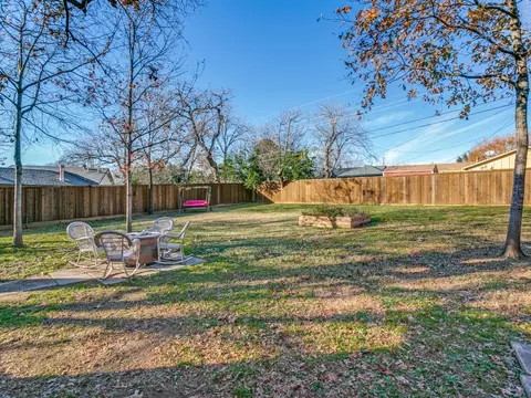 602 Clebud Dr, Euless, TX 76040 photo 24