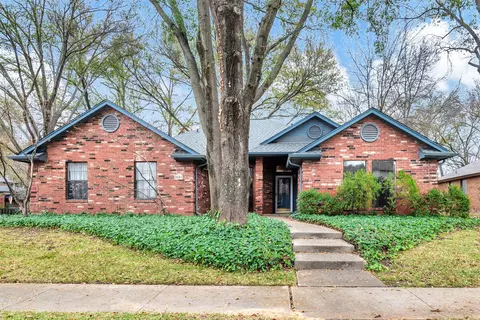 2601 Surrey Woods Ct, Flower Mound, TX 75028