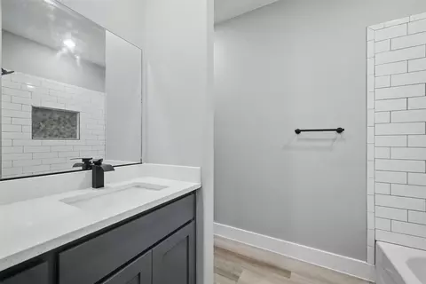 Bath - 404 E Locust, Leonard, TX 75452 photo 2 of 2