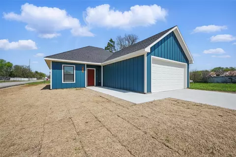 Exterior - 404 E Locust, Leonard, TX 75452 photo 3 of 5
