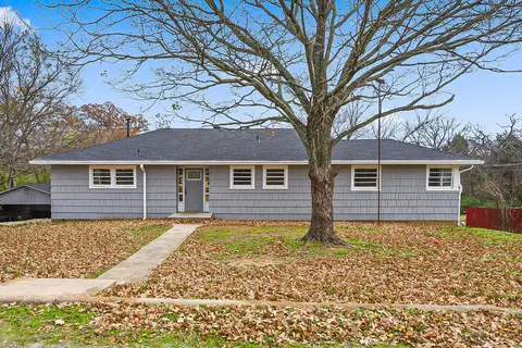 1726 S Fannin Ave, Denison, TX 75020