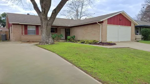 1538 Carroll Dr, Garland, TX 75041