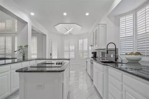 5704 Eaglebend Dr, Richardson, TX 75082