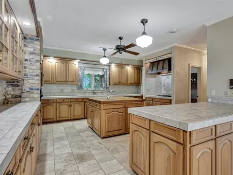 724 E Texas Rd, Lufkin, TX 75901 photo 12