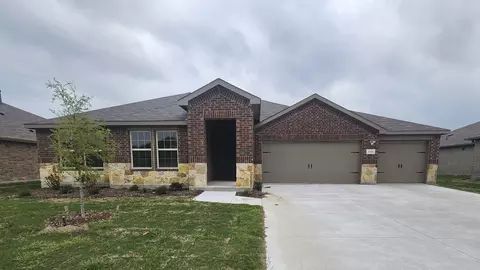 209 Roughrider Trl, Nevada, TX 75173
