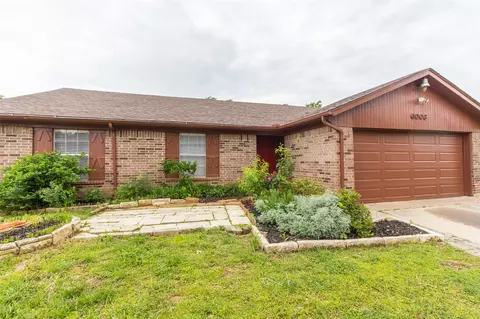 6006 Cool Springs Dr, Arlington, TX 76001