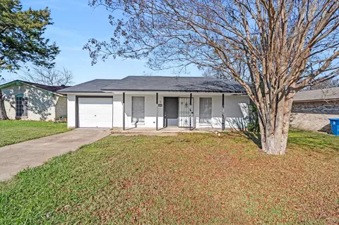 1209 Ridgewood Ln, Hutchins, TX 75141