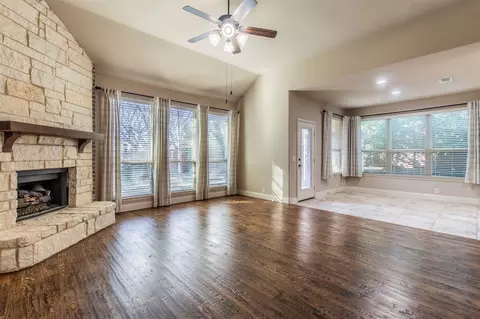 3011 Starlight Ct, Euless, TX 76039 photo 6