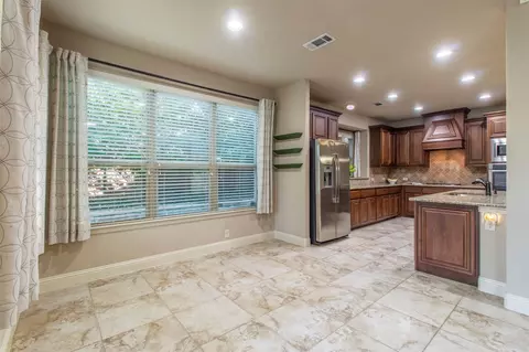 3011 Starlight Ct, Euless, TX 76039 photo 11