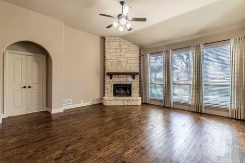 3011 Starlight Ct, Euless, TX 76039 photo 5